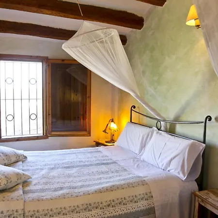 Arianella Penedes 3* Torrelles de Foix